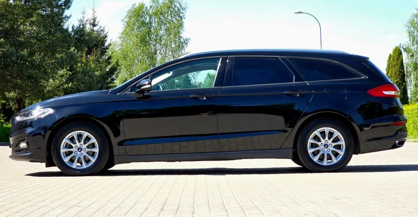 Ford Mondeo cena 67900 przebieg: 190900, rok produkcji 2020 z Iława małe 352